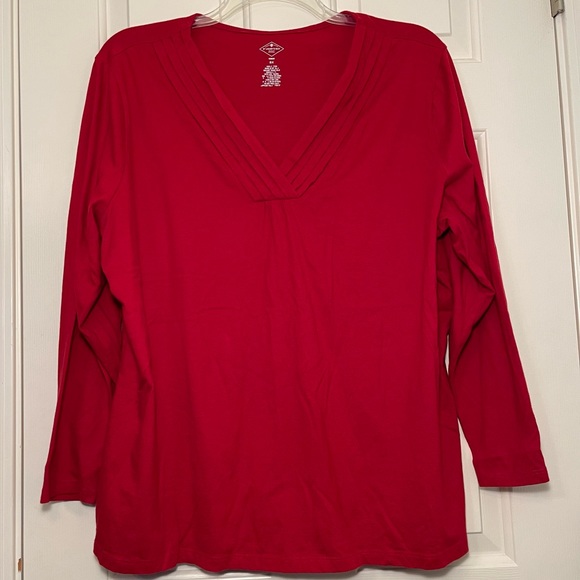 ST. JOHN'S BAY Red Pleated V-Neck Long Sleeve T-Shirt Tee Top Plus Size 2X 18/20 - Picture 2 of 6